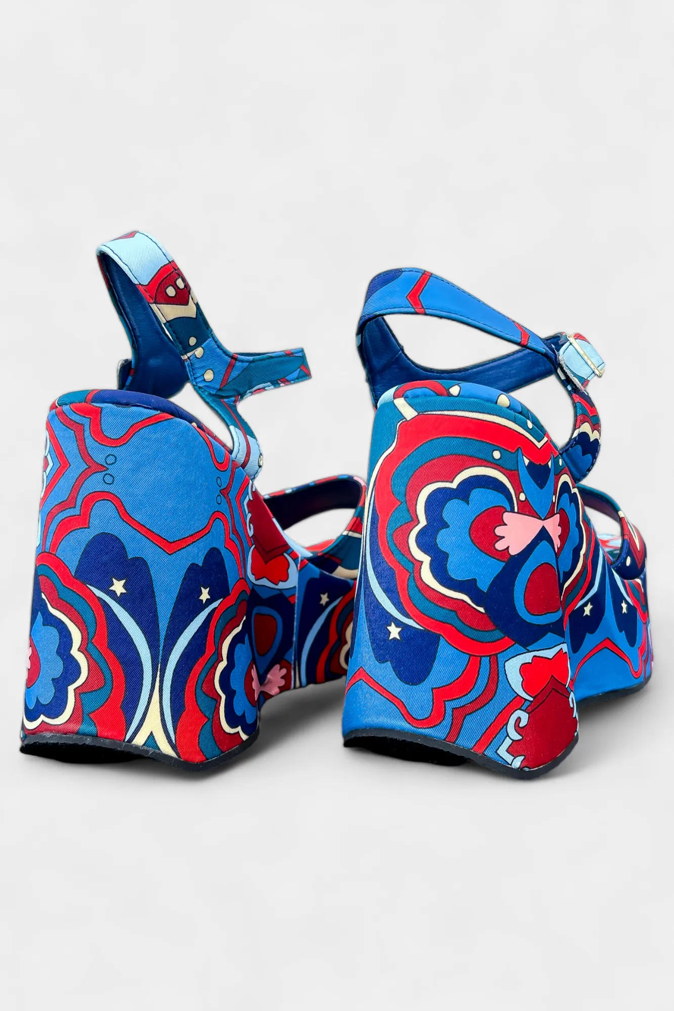 Dream Abstract Platform Sandals