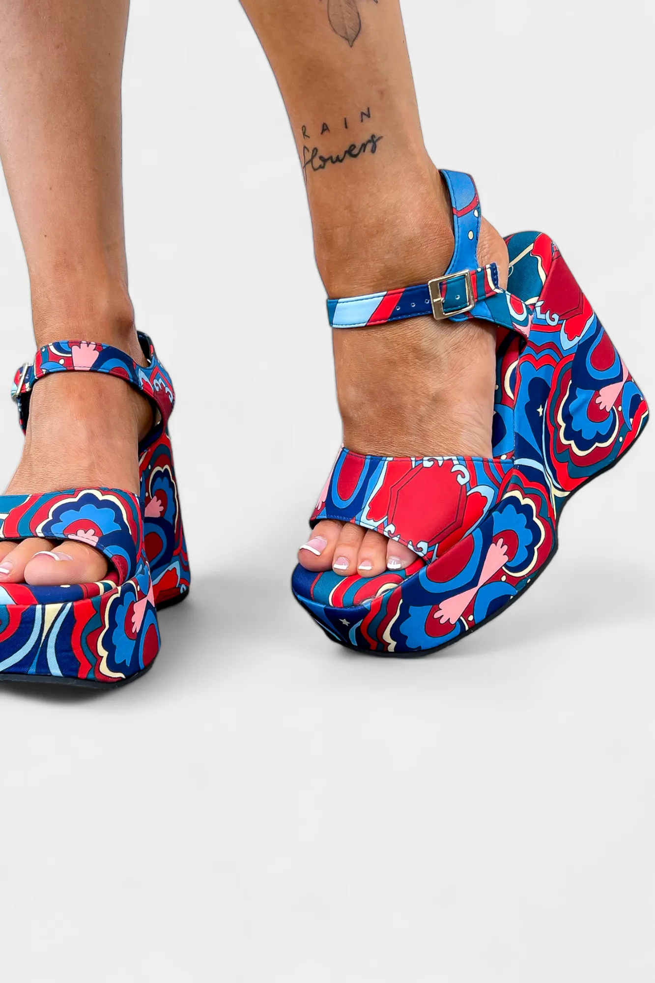 Dream Abstract Platform Sandals