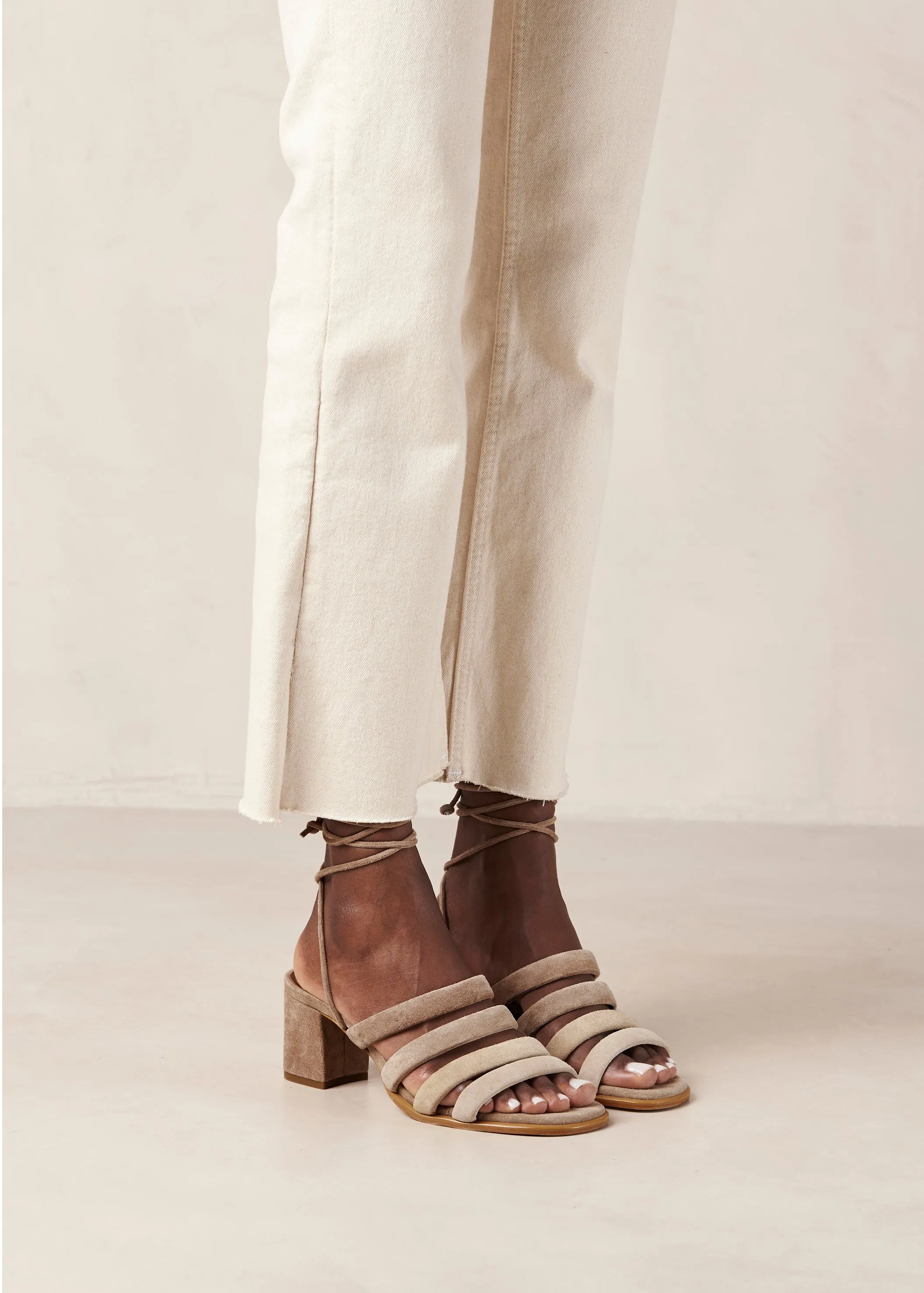 Letizia Shades Of Beige Leather Sandals